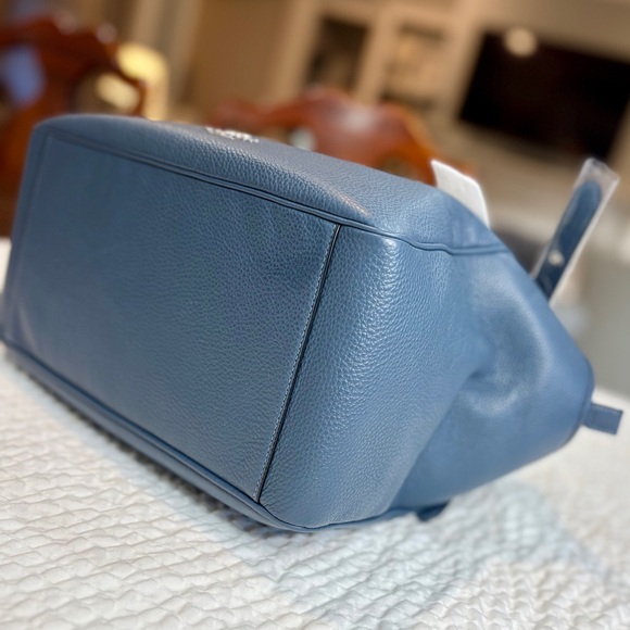 Coach NEW WITH TAGS Meadow Denim Pebbled Leather Shoulder Bag + authenticity 📝 - Picture 13 of 16